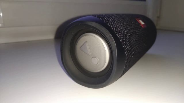 Колонка JBL FLIP 5 LFM 60% Bass test смотреть онлайн