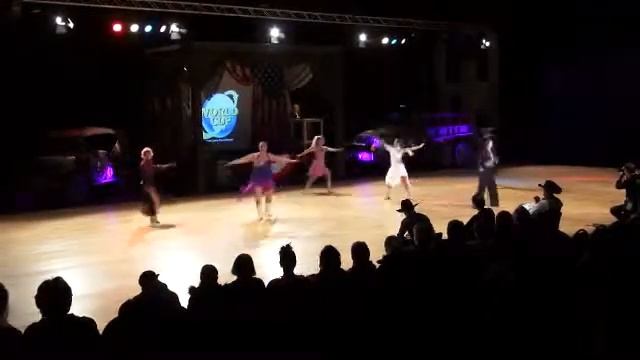 SHOWCASE 2 SMOOTH 2 CRYSTAL F & DIAMOND M смотреть онлайн