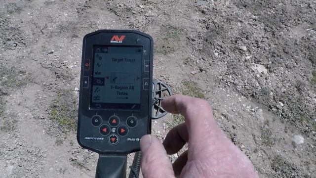 Which One Should You Buy? Equinox 900 Or Manticore | Metal Detecting Comparison