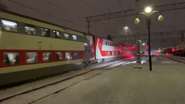 "Залёт на ЭДТ!" ЭП2К с двухэтажкой, скорость 90! смотреть онлайн