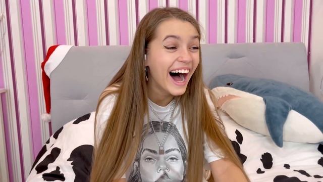 МАША ПЛАЧЕТ В ШКОЛЕ? / Мои неизвестные видео / Больше не хочет учиться в школе? Или хочет? НАША МАШ смотреть онлайн