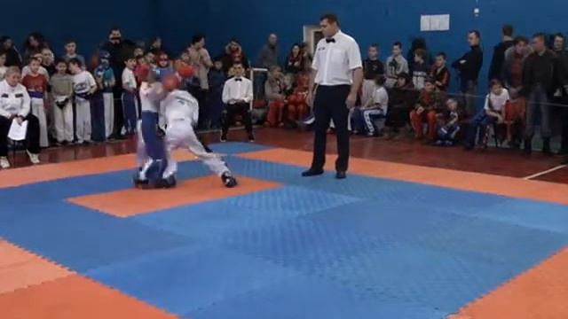 Мутлуай Дениз 1.2 ЛАЙТ 14.02.16 Чемпионат и Первенство г.Севастополь по кикбоксингу WAKO