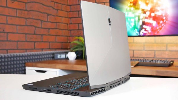Alienware M15 - Обзор