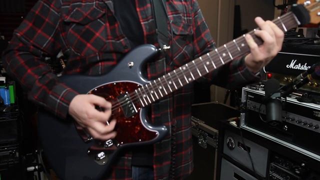 AmazonBasics Dynamic Vocal Microphone Review / Test смотреть онлайн