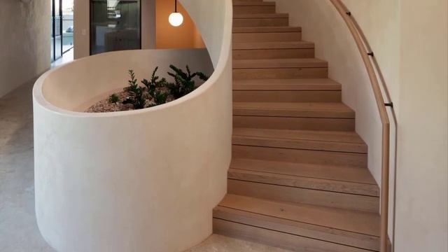The house is a contemporary interpretation of a Mediterranean house with Moorish inspiration смотреть онлайн