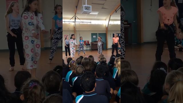 Aberdeen's Got Talent - Madeleine, Kayla-May, Georgia, Hannah, Aria - Dance смотреть онлайн