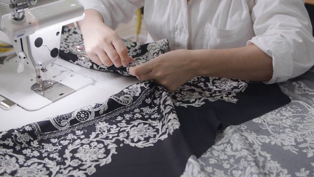 #DGFattoAMano - The making of the pyjama silk shirt смотреть онлайн