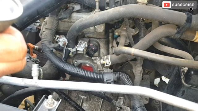 Toyota Yaris Vitz Thermostat Change || Toyota Thermostat Replacement Job || Car Engine Thermostat смотреть онлайн