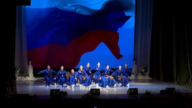 Ансамбль танца Триумф и группа современного танца AZART - ДЕТИ РОССИИ