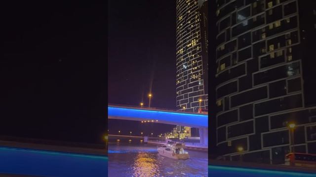 Круиз по Dubai Marina на лодке Доу. Дубай Марина. Dubai Marina смотреть онлайн