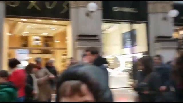 A Perfect Day in Milan || Visiting Piazza del Duomo смотреть онлайн