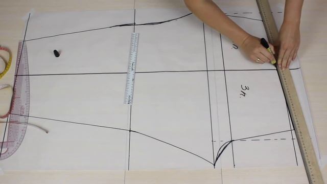 Сшить спортивный костюм. Построение выкройки, крой, пошив штанов Часть 1 смотреть онлайн