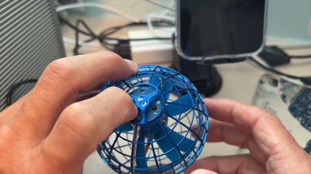 How to use the flying spinner ball смотреть онлайн