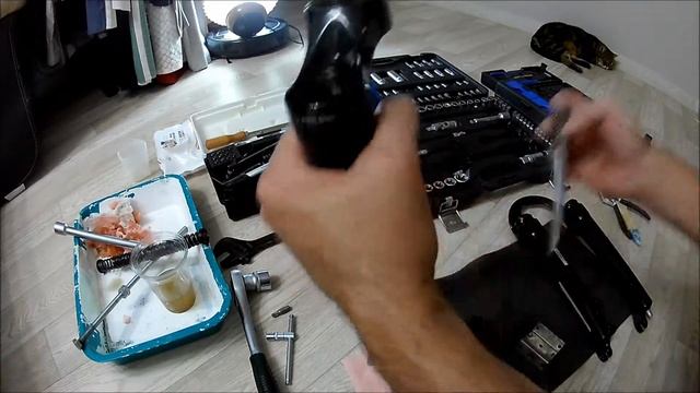 ремонт локаута на вилке Spinner Edge смотреть онлайн