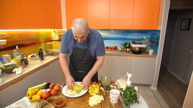 Индейка с сыром, базиликом и орехами смотреть онлайн