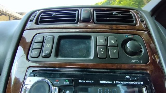 MITSUBISHI GALANT HIU MULAI TERGORENG смотреть онлайн