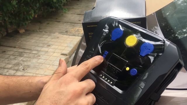Michelin 12266 Tyre Inflator Unboxing, Use on an actual vehicle and difference with 12265 смотреть онлайн