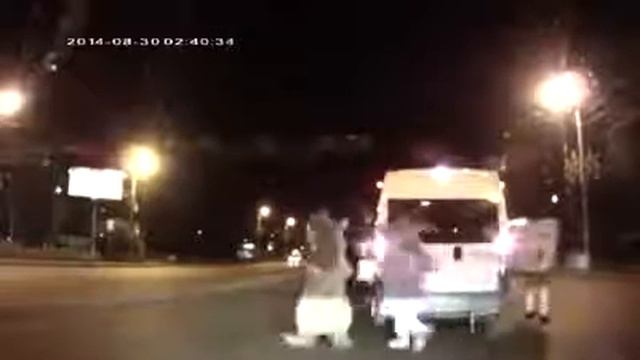 Жесткая разборка на дороге со спанч бобом смотреть онлайн