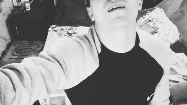 ТВОИ КАРИЕ ГЛАЗА》 смотреть онлайн