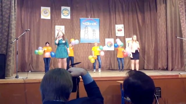 Танцы и песня с учителем . ЧЭНК 2014г. смотреть онлайн