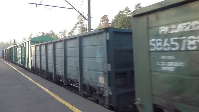 Электровоз ВЛ80С-1088 с грузовым поездом смотреть онлайн