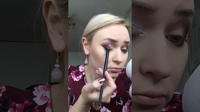 Ксения Саватеева. Урок макияжа на новогодний корпоратив смотреть онлайн