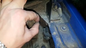 VW GOLF 4. Проблемы с дворниками？ СМОТРИ. Замена пластика трапеции.VW GOLF 4. Проблемы с дворниками?