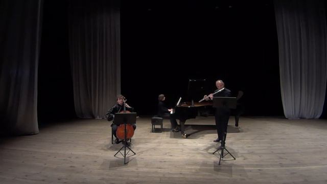 J.S.Bach Flute Sonata in E minor Part 4 смотреть онлайн