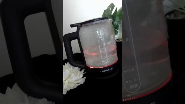Электрический чайник Polaris PWK 1712CGLD WIFI IQ Home смотреть онлайн