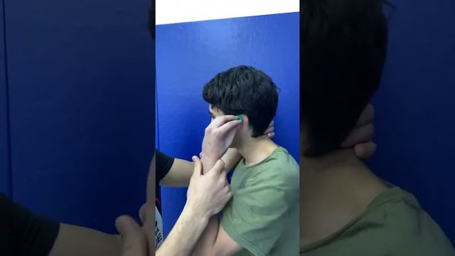 Прокол ушей и уход за ними