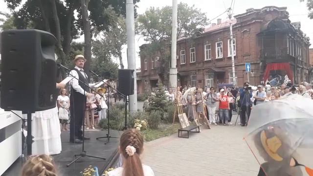 Зонтечное утро в стиле Роневской. смотреть онлайн