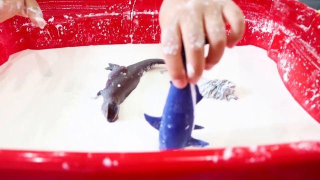 Easy DIY Science Experiment for Kids How to make Dinosaur Fossil Dig Exploration! смотреть онлайн