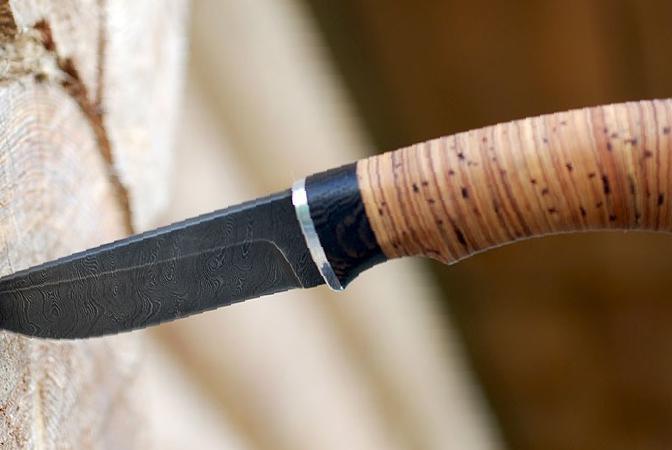 НОЖ как БРИТВА за две минуты! РЕЖЕТ ДАЖЕ СВЕЧИ! Мало кто знает эту функцию свечи зажигания! смотреть онлайн