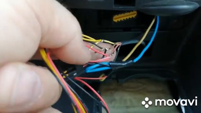 Рено меган 3. Устанавливаем блютус и флеш карту. смотреть онлайн