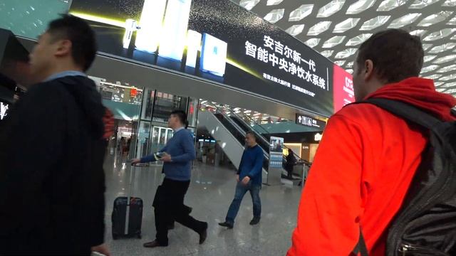 Самый огромный аэропорт в Китае, который я когда либо видел 2