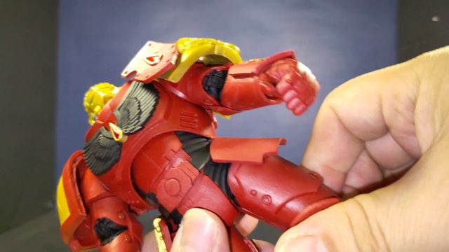 The McFarlane toys warhammer 40,000 blood angel primaries lieutenant figure review!!! смотреть онлайн