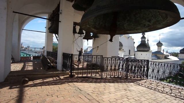 Звон колоколов Успенского собора Ростовского Кремля смотреть онлайн