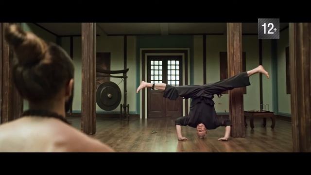 Дольф Лундгрен выбирает себе хобби ))))