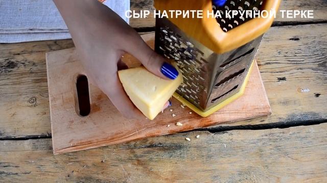 Салат "Петушок" на Новый Год 2017 с курицей и помидорами смотреть онлайн