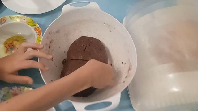 ПИРОЖНОЕ "КАРТОШКА". Самый простой рецепт. Готовят Глеб и Игнат. смотреть онлайн