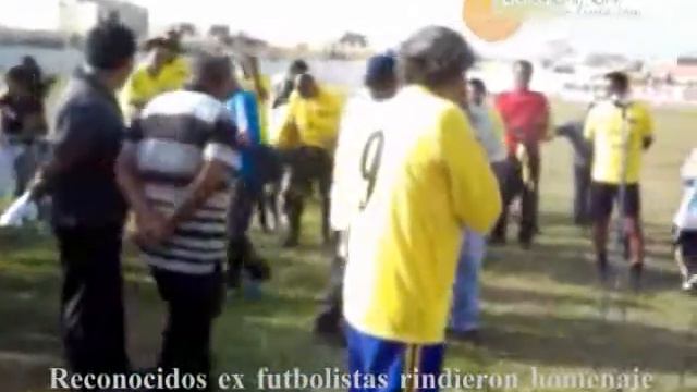 Homanaje a Pedro Toronjo Paredes en el estadio Julio Lores Colan.flv смотреть онлайн