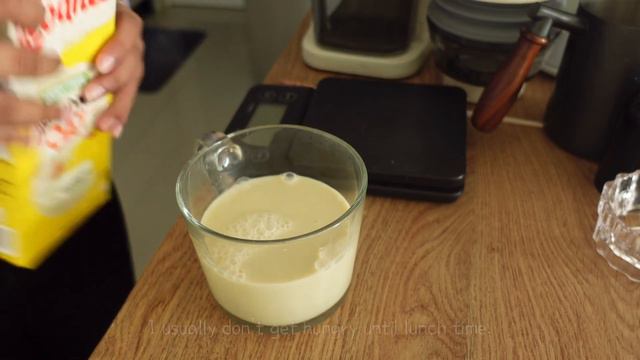 How I Get Ready For Work. (Realistic + Morning Routine)