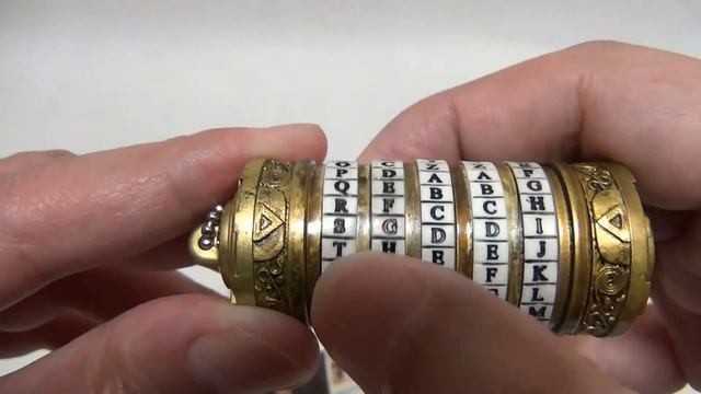 ガシャポン：クリプテックス【Cryptex】- アートユニブテクニカラー レオナルド・ダ・ヴィンチコレクション - ダ・ヴィンチ・コードより смотреть онлайн