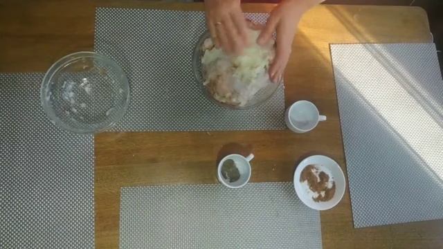 СОЧНАЯ НЕЖНАЯ КУРОЧКА С РУМЯНОЙ КОРОЧКОЙ В ЛУКОВОМ МАРИНАДЕ смотреть онлайн