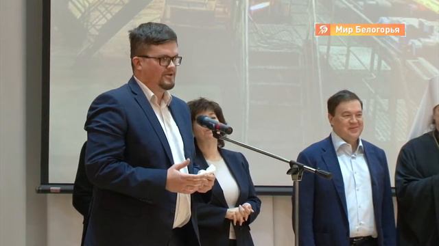 Вручение премии имени Алексея Угарова смотреть онлайн