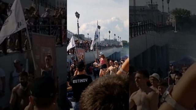 Девушка показывает класс! смотреть онлайн