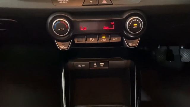 Acorn Kia - Kia Stonic 1.0 T-GDi 3 - DL68FZR смотреть онлайн