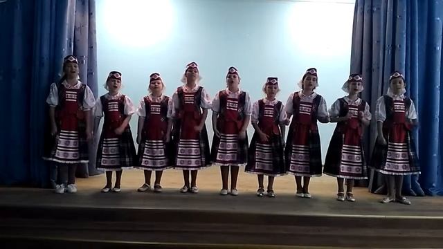 Попурри белорусских народных песен (Образцовый ансамбль народной песни " Васiлiнка") смотреть онлайн