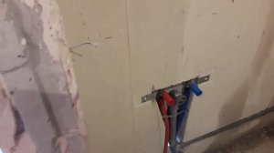 Монтаж водопровода трубами рехау