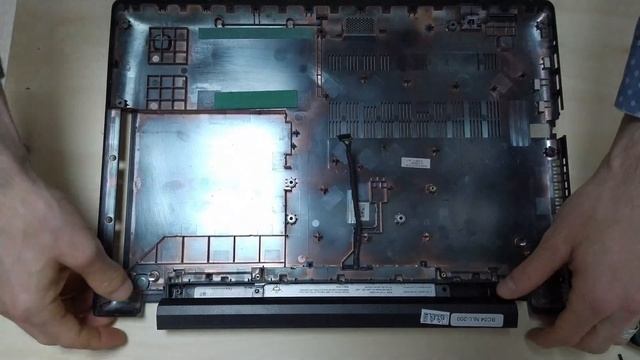 Lenovo İdeapad 110 - 15ISK batarya değişimi ve RAM yükseltme / battery replacement and RAM upgrade смотреть онлайн